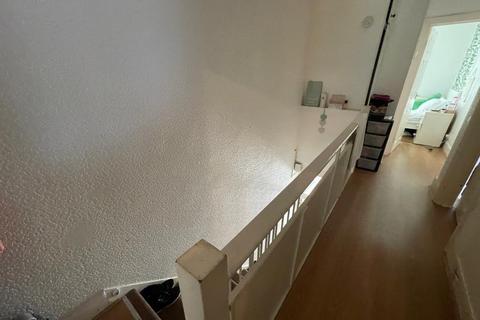 undefined, Rosslyn Crescent, Harrow HA1