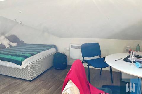 Studio to rent, Highfields Road, Highfields, Huddersfield, HD1