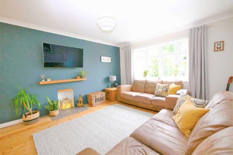 45 Snowcroft, Capel St Mary, Ipswich, IP9 2UT