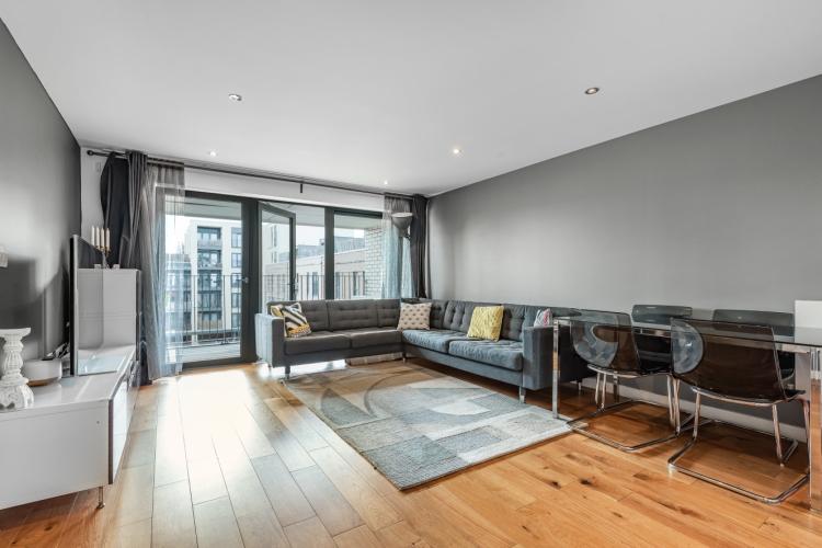 Eythorne Road London SW9 2 bed apartment £2,250 pcm (£519 pw)