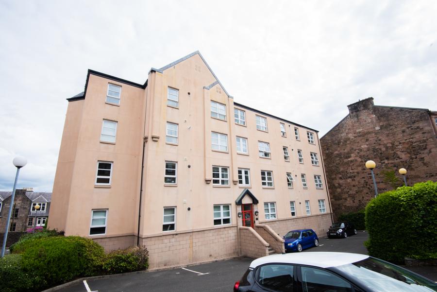 Binnie Street, Gourock, Gourock, PA19 2 bed flat £625 pcm (£144 pw)