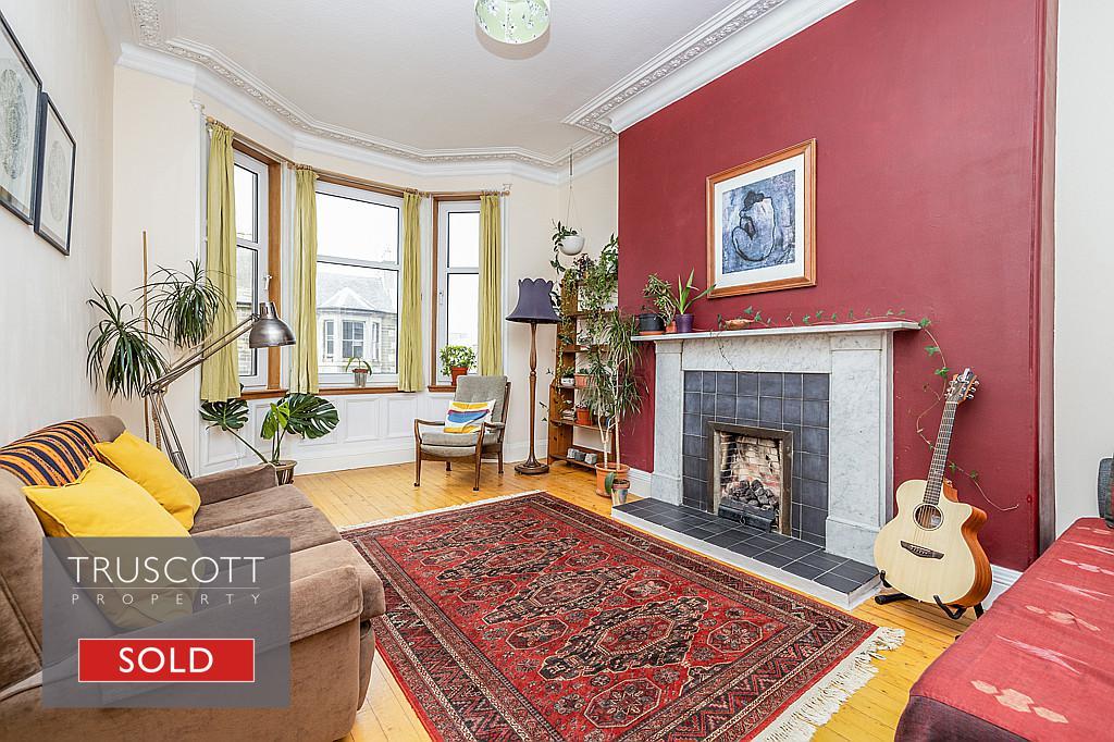 16 (2F3) St. Peters Place, Viewforth, Edinburgh, EH3 9PH 1 bed flat £270,000