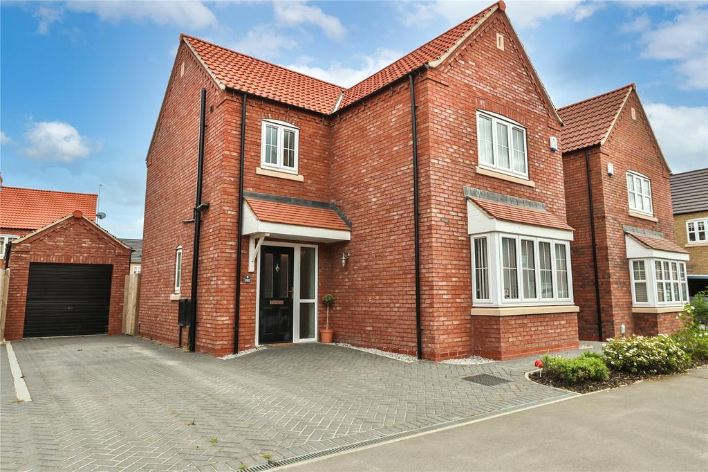Lumley Avenue, Kingswood, Hull, HU7 3 bed detached house £250,000