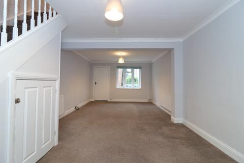 2 bedroom semi-detached house to rent, Queen Street, Brentwood, CM14