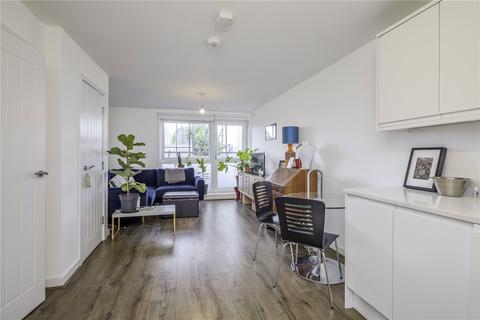 2 bedroom flat to rent, Highland Court, 57 Cudworth Street, London