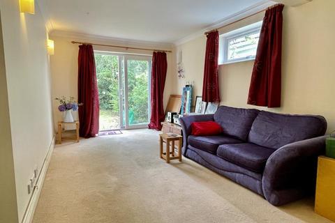 49 Addison Square, Ringwood, BH24 1NY