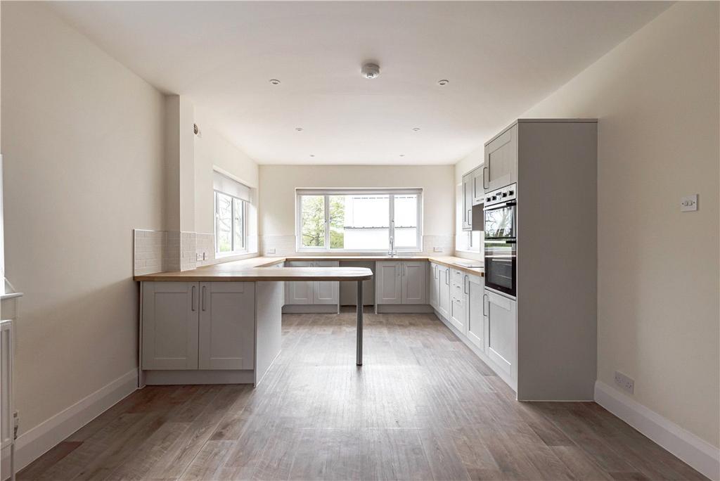 Gilson Road, Coleshill, Birmingham, Warwickshire, B46 4 bed detached