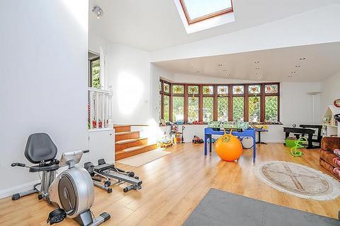 5 bedroom detached house for sale - Pine Walk, Surbiton, KT5