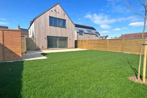 3 bedroom detached house for sale - White Horse Lane, Milford On Sea, Hampshire, SO41