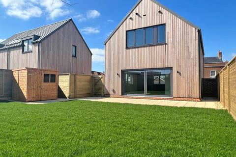 3 bedroom detached house for sale - White Horse Lane, Milford On Sea, Hampshire, SO41