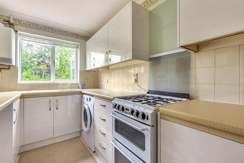 14 Bepton Down, Petersfield, GU31 4PR