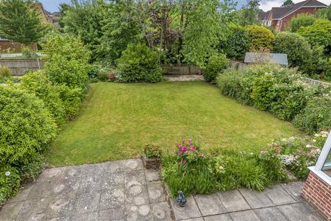14 Bepton Down, Petersfield, GU31 4PR