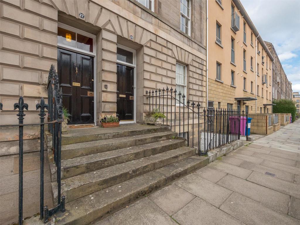 Pitt Street, Edinburgh, EH6 2 bed flat £1,205 pcm (£278 pw)