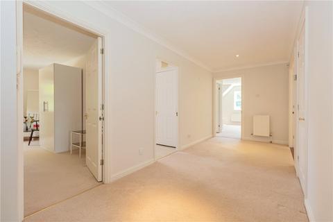 2 bedroom flat for sale - Gerard Court, Hitherfield Lane, Harpenden, Hertfordshire