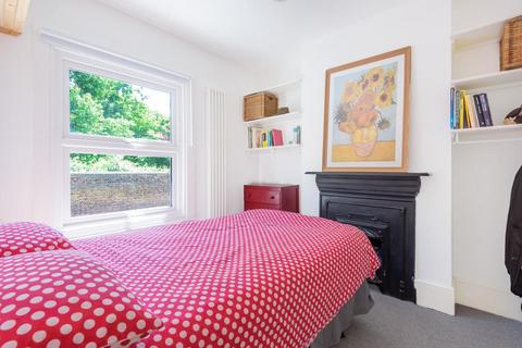 35 Robson Road, London, SE27 9LA