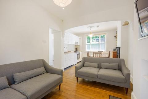 35 Robson Road, London, SE27 9LA