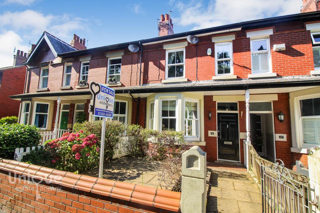 Brook Road, Lytham St. Annes, FY8 3 bed terraced house £350,000