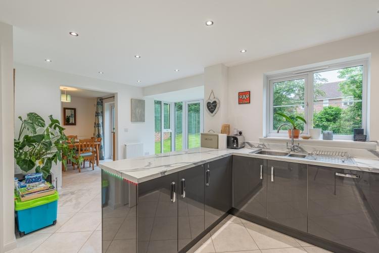 Family/Breakfast Room