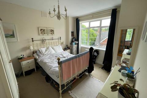 2 bedroom apartment to rent, North Hill,  Highgate,  N6