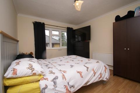 2 bedroom flat to rent, Micheldever Road, Andover, SP10