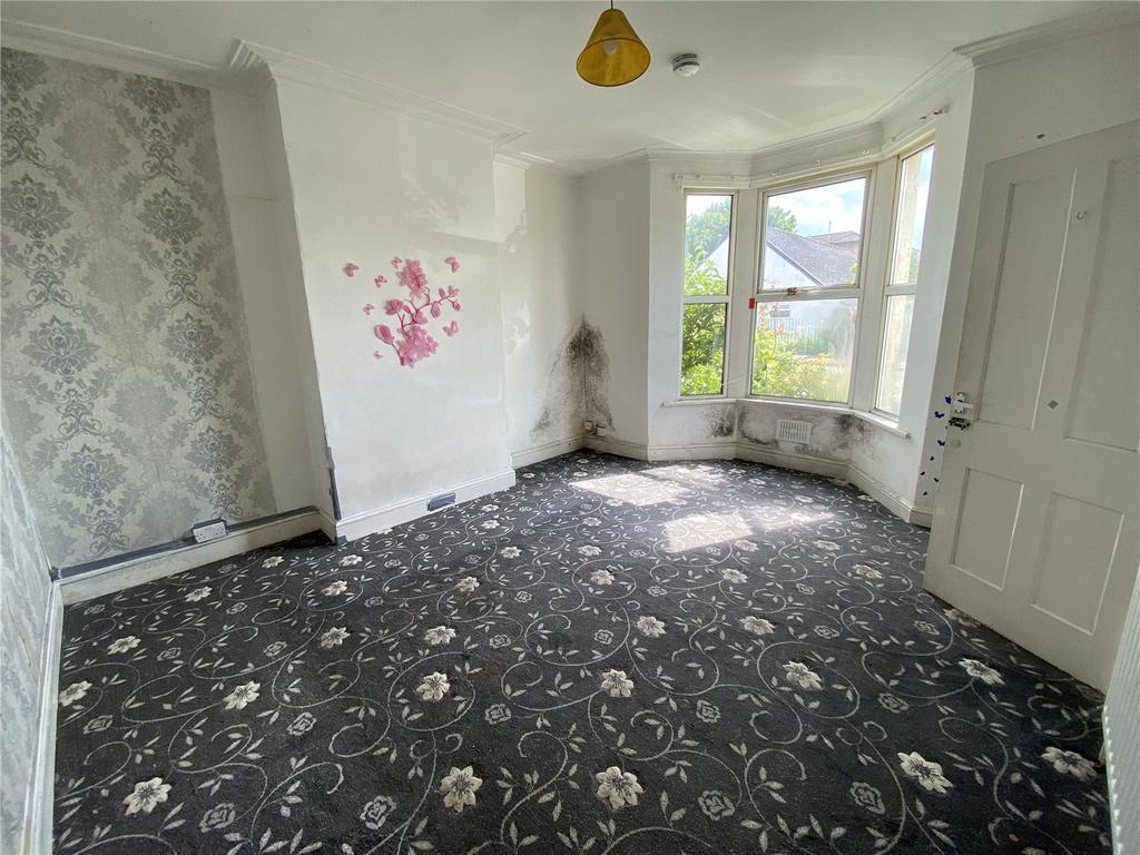 Lodge Causeway, Fishponds, Bristol, BS16 4 bed end of terrace house £