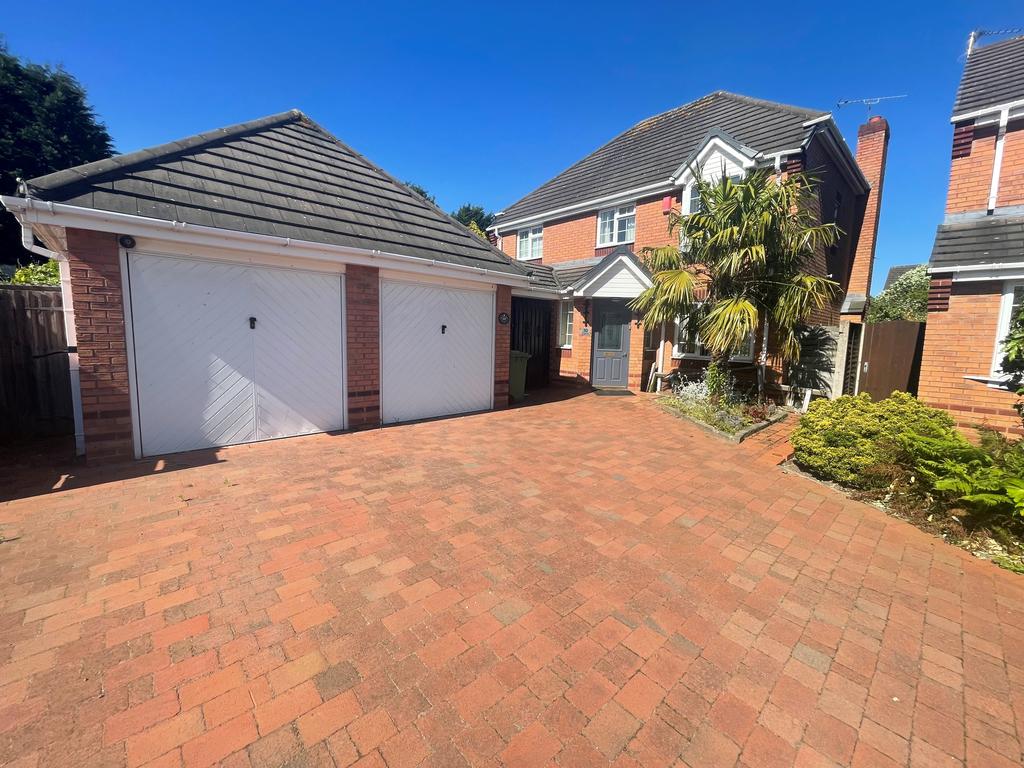 Kings Croft, Hednesford, Cannock, WS12 2GT 4 bed detached house £450,000