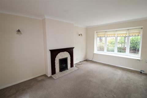 8 Colne Valley, Upminster, RM14 1QA
