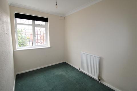 8 Colne Valley, Upminster, RM14 1QA