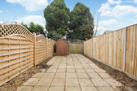 2 bedroom terraced house to rent, Lowestoft Drive, Slough, Berkshire, SL1