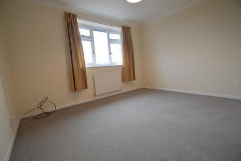 2 bedroom terraced house to rent, Lowestoft Drive, Slough, Berkshire, SL1