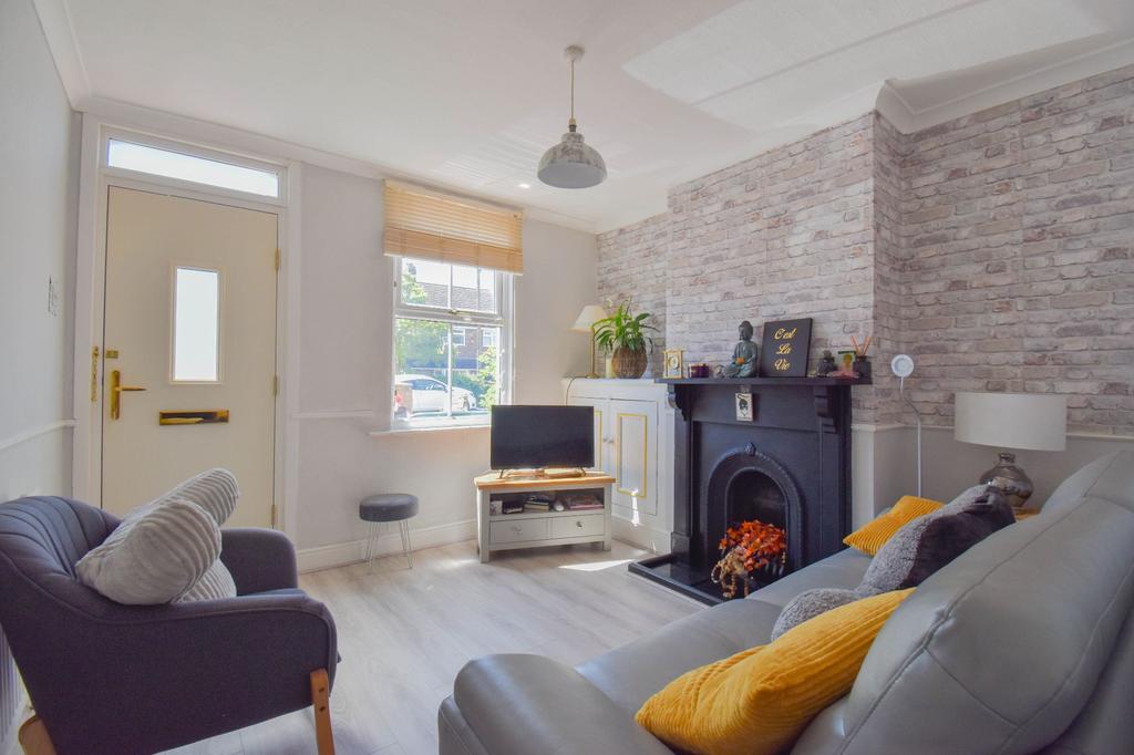 Kilby Road, Fleckney, Leicester 2 bed terraced house for sale £190,000