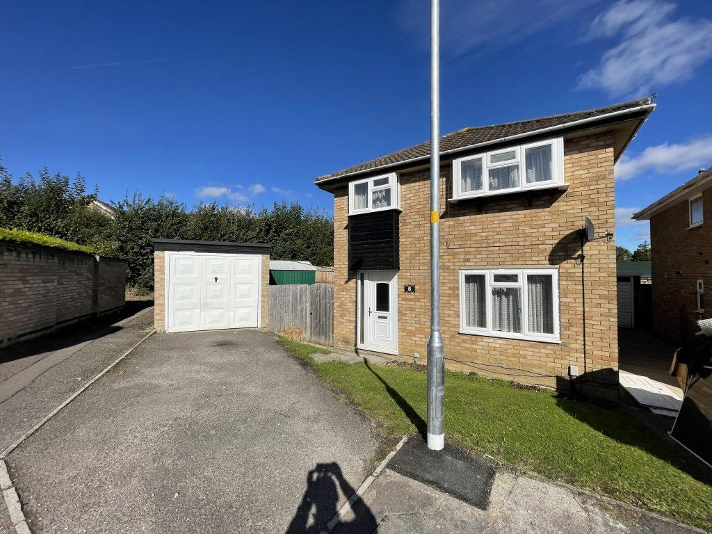 Chepstow Close, Toothill, Swindon, SN5 8BP 4 bed semidetached house