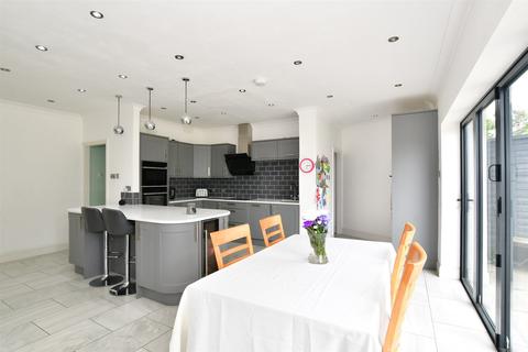 1 Brook Lane, Bexley, DA5 1DW