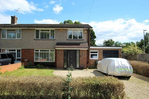 10 Dovedale Close, Caversham, Reading, RG4 7AL