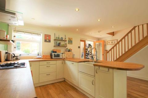 10 Dovedale Close, Caversham, Reading, RG4 7AL