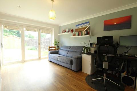10 Dovedale Close, Caversham, Reading, RG4 7AL