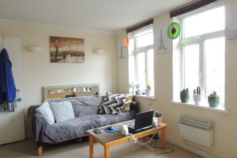 1 bedroom flat for sale, Abney Park Court, London N16