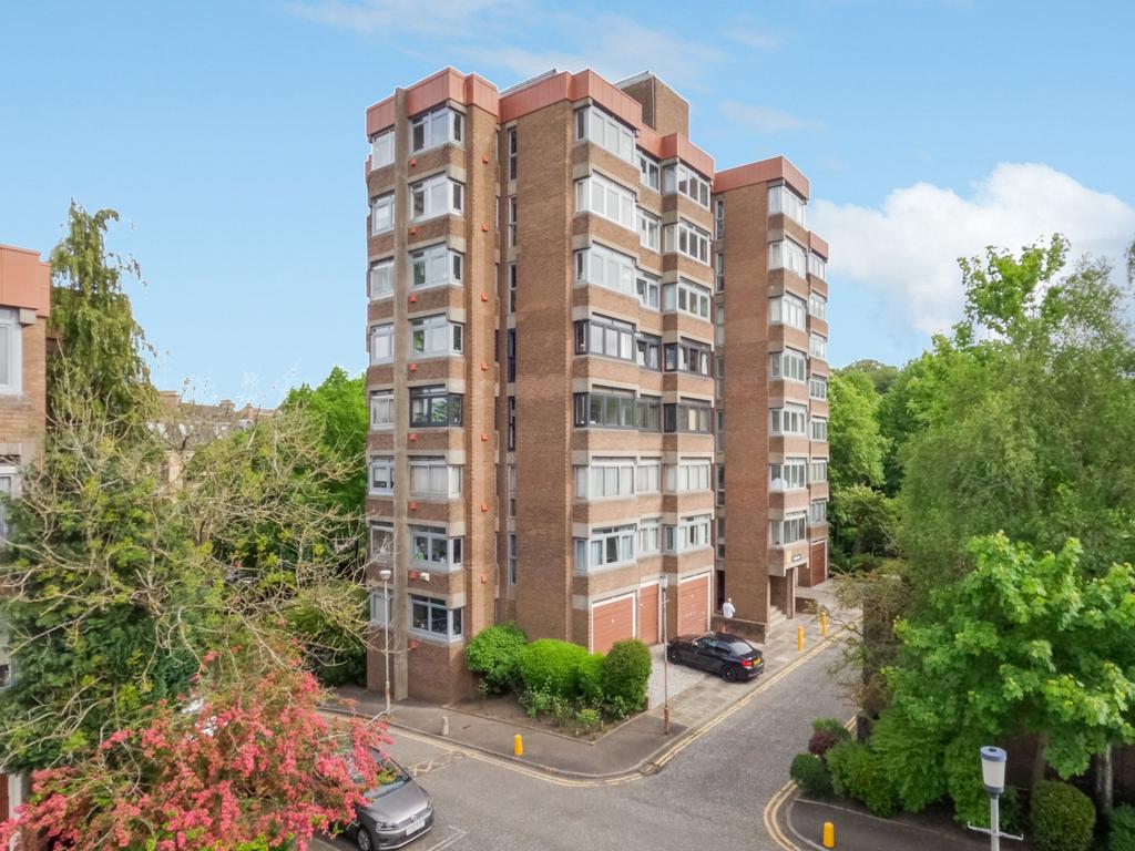 Dirleton Drive, 40 Tantallon Tower... 2 bed apartment £149,000