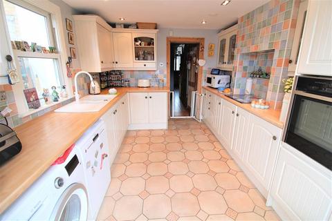 170 Station Road, Crayford, Dartford, DA1 3QQ