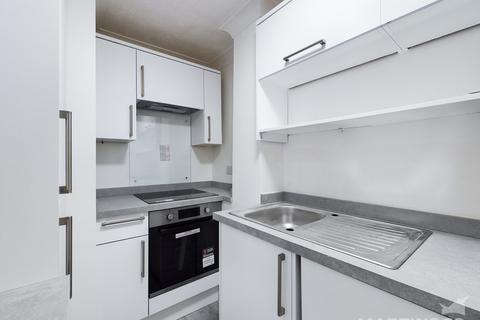 1 bedroom apartment to rent, Victoria Drive