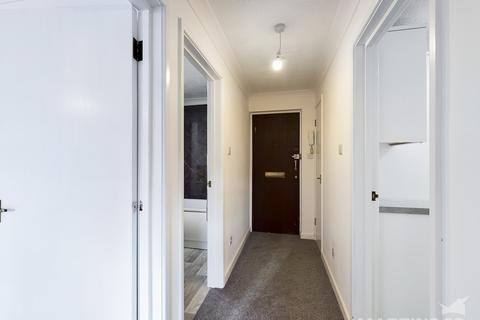 1 bedroom apartment to rent, Victoria Drive