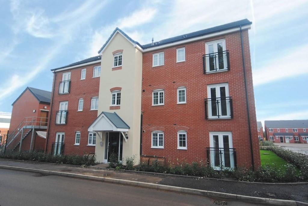 Shakespeare Drive, Penkridge, Stafford 2 bed apartment £675 pcm (£156 pw)