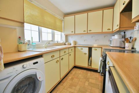 142 Ashtree Road, Barton Under Needwood, Burton-on-trent, DE13 8LL