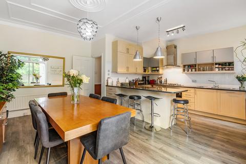 31 Clyde Road, London, N22 7AD