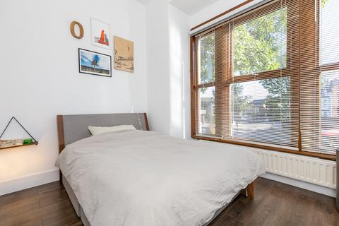 10b Acton Lane, London, NW10 8TS