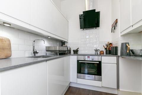 10b Acton Lane, London, NW10 8TS