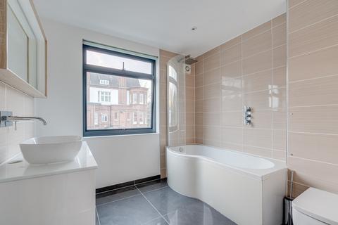 64 Coolhurst Road, London, N8 8EU