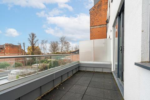 64 Coolhurst Road, London, N8 8EU