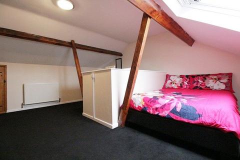 1 bedroom in a house share to rent, 16 Eastbourne Street Monks Road, Lincoln, Lincolnshire, LN2 5BW, United Kingdom
