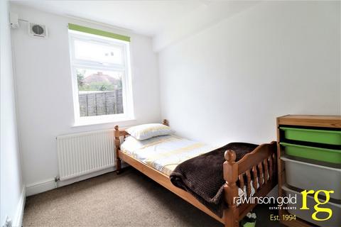 2 bedroom ground floor flat to rent, Grafton Road, Harrow